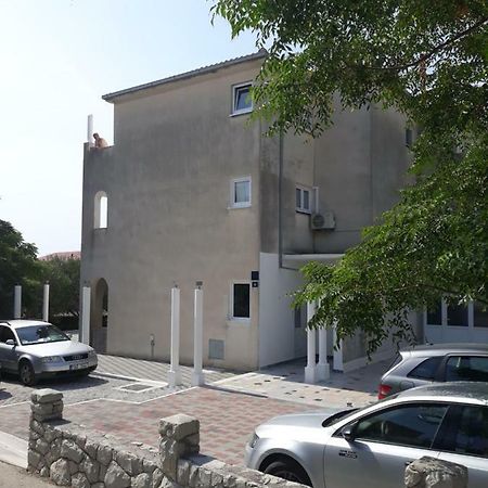 Apartments Erceg Omis Bagian luar foto