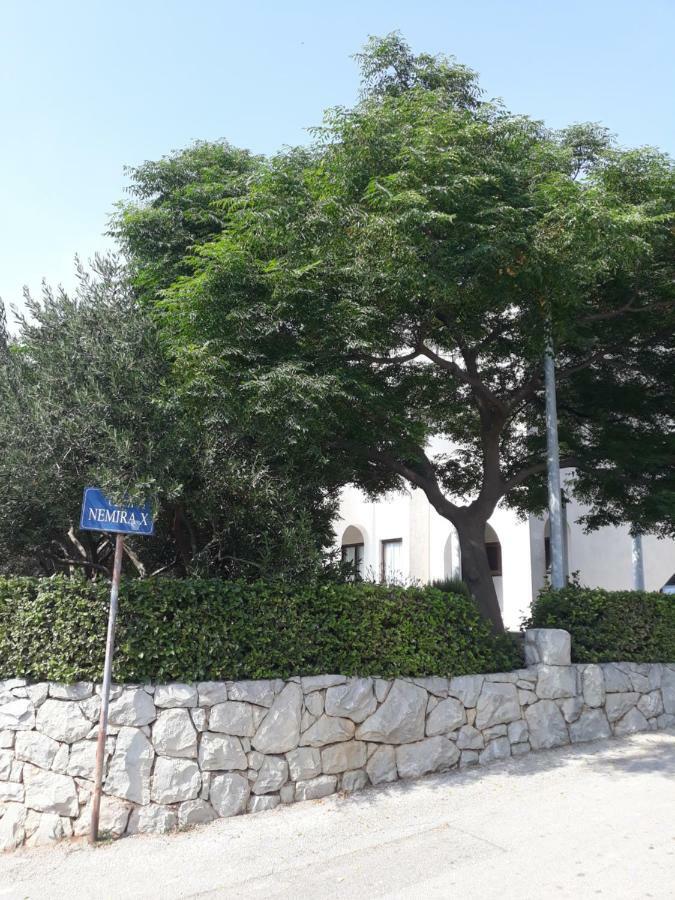 Apartments Erceg Omis Bagian luar foto